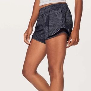 Lululemon Hotty Hot Short II Size 4